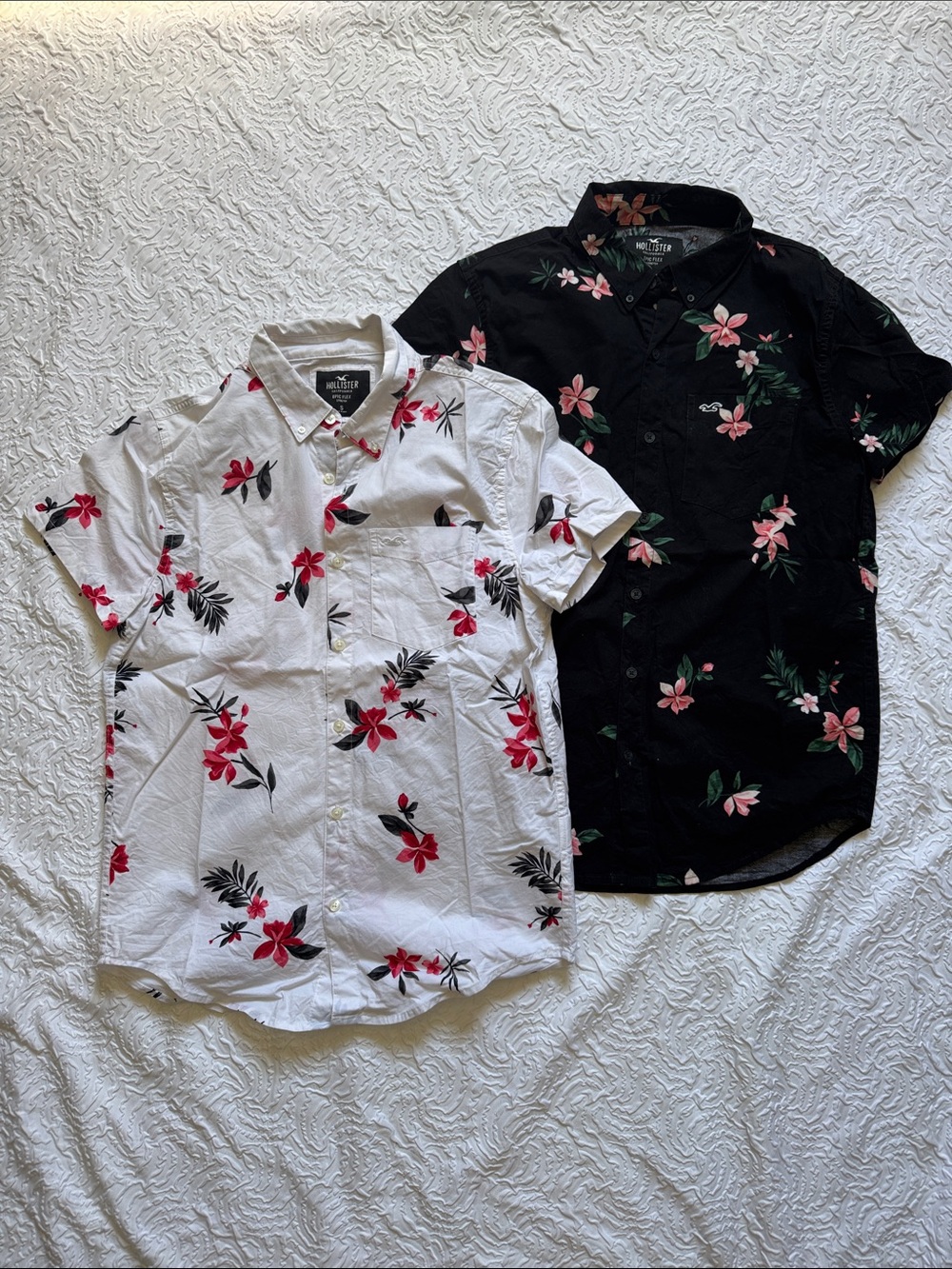 Hollister Floral Short-Sleeve Button-Up Shirt - White with Pink Floral